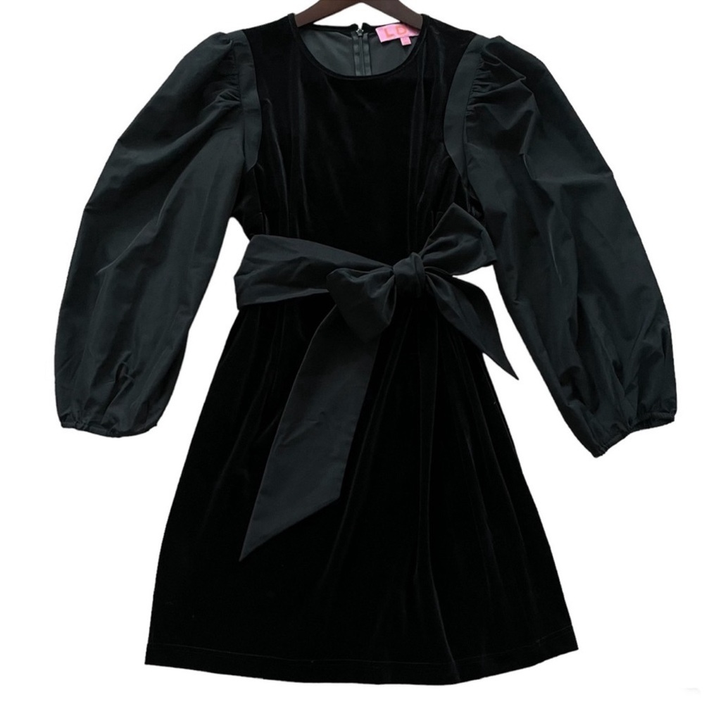 Velvet Chic Shift Dress with Bow